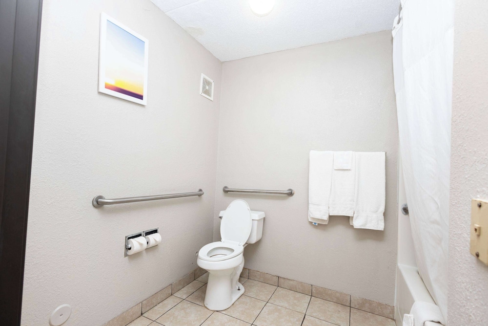 days inn by wyndham dayton huber heights northeast