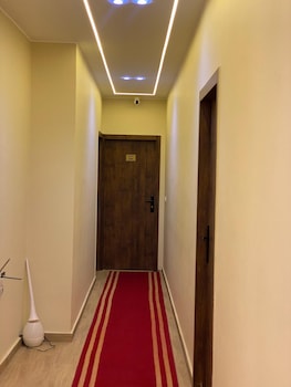 night pyramids inn