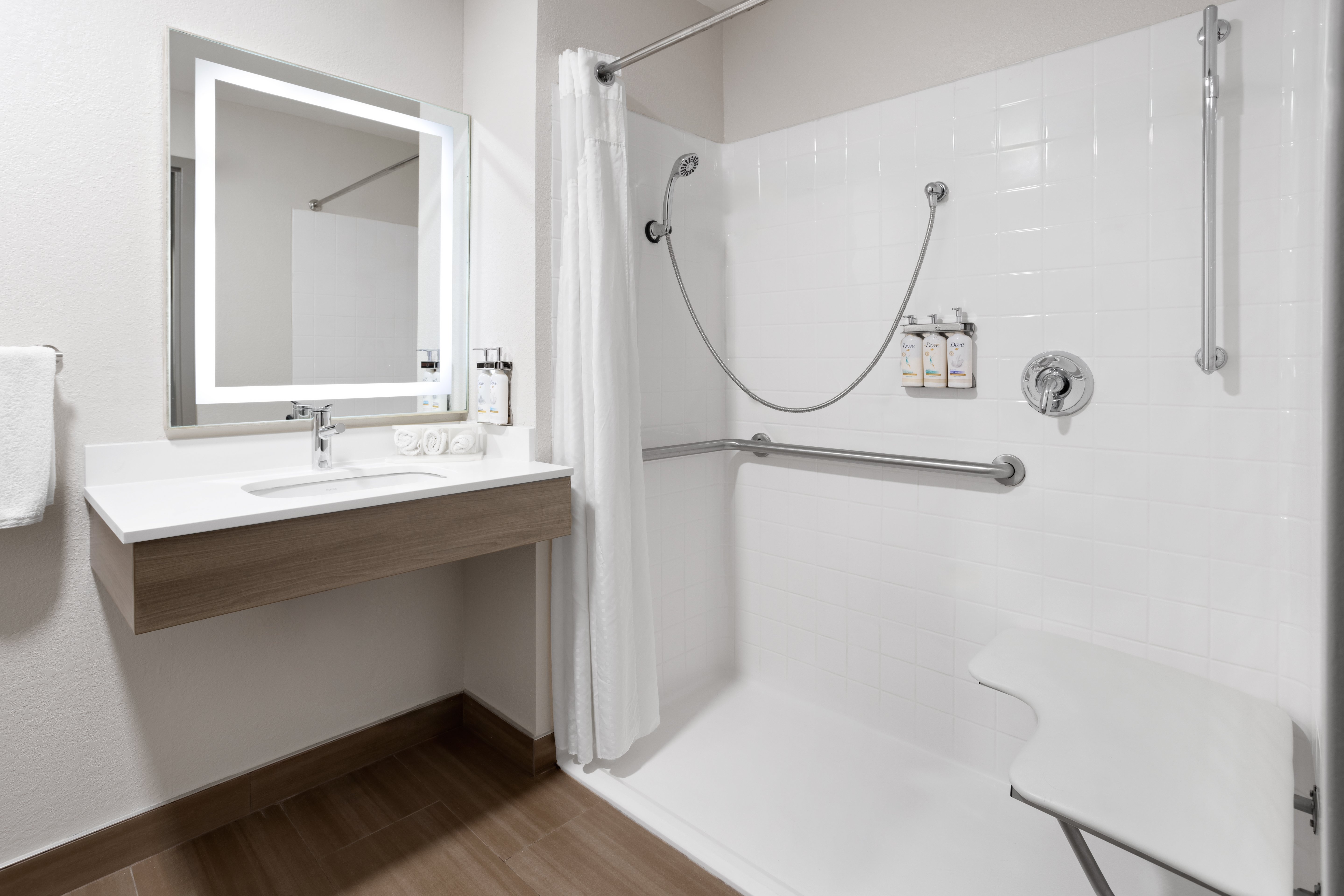 holiday inn express and suites wyomissing an ihg hotel
