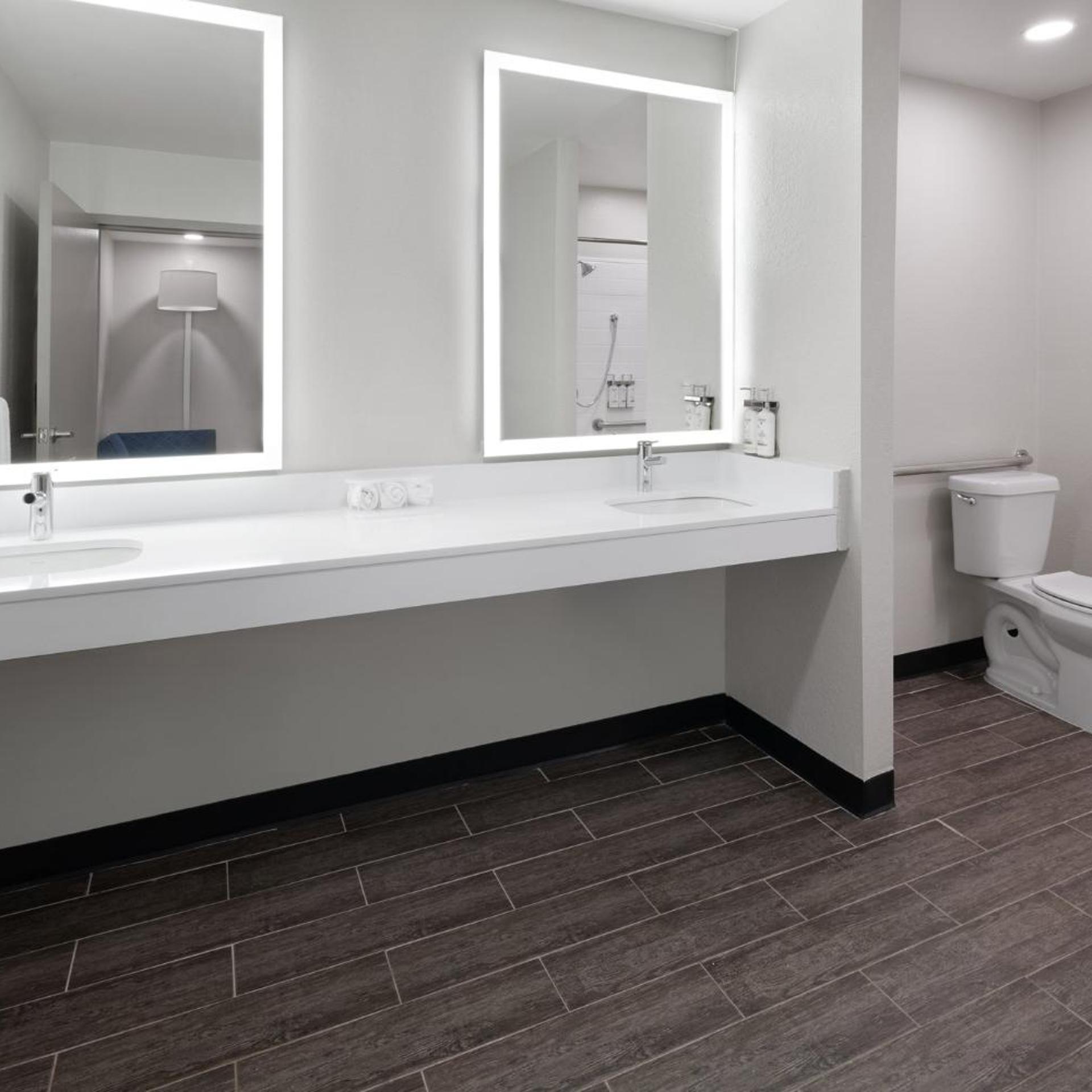 holiday inn express and suites wyomissing an ihg hotel