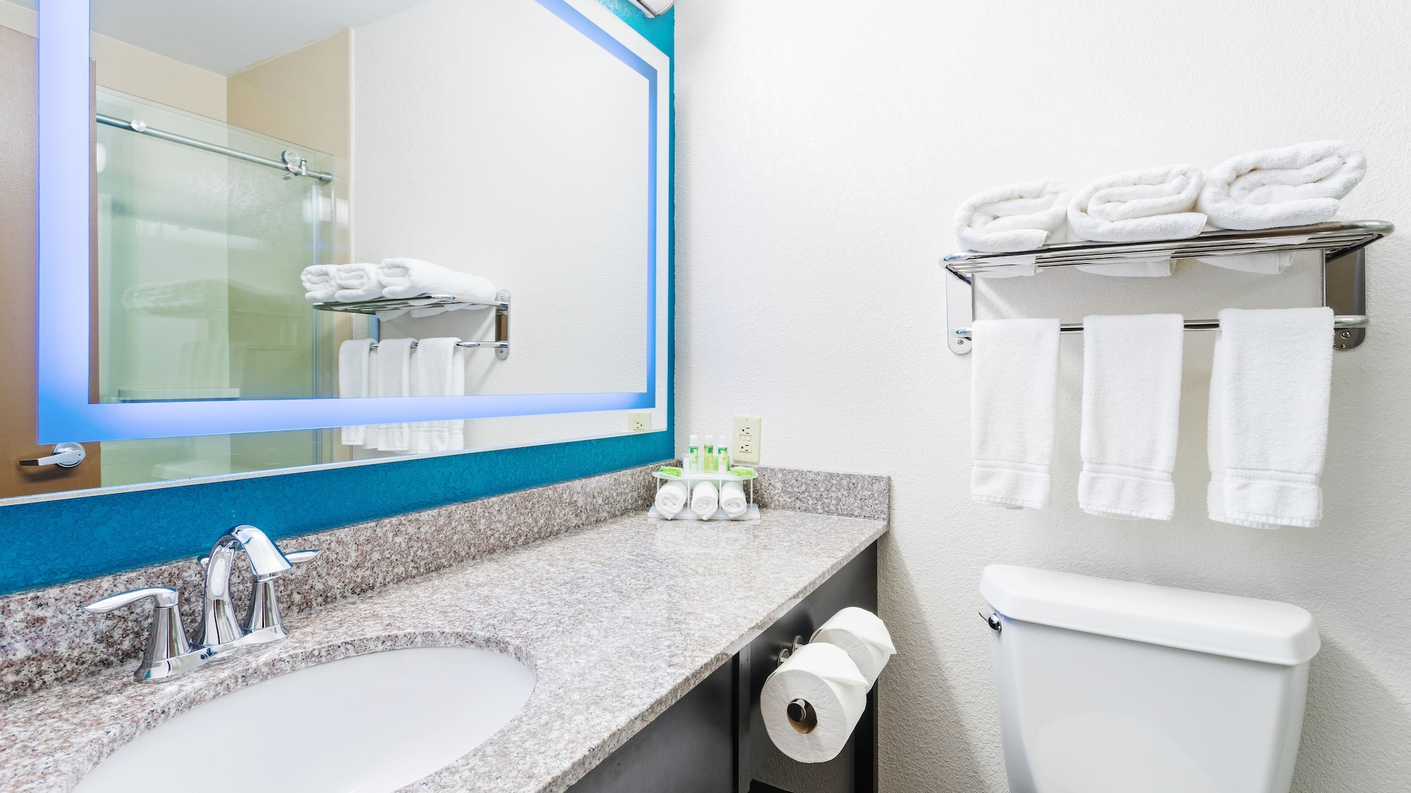 holiday inn express and suites wyomissing an ihg hotel