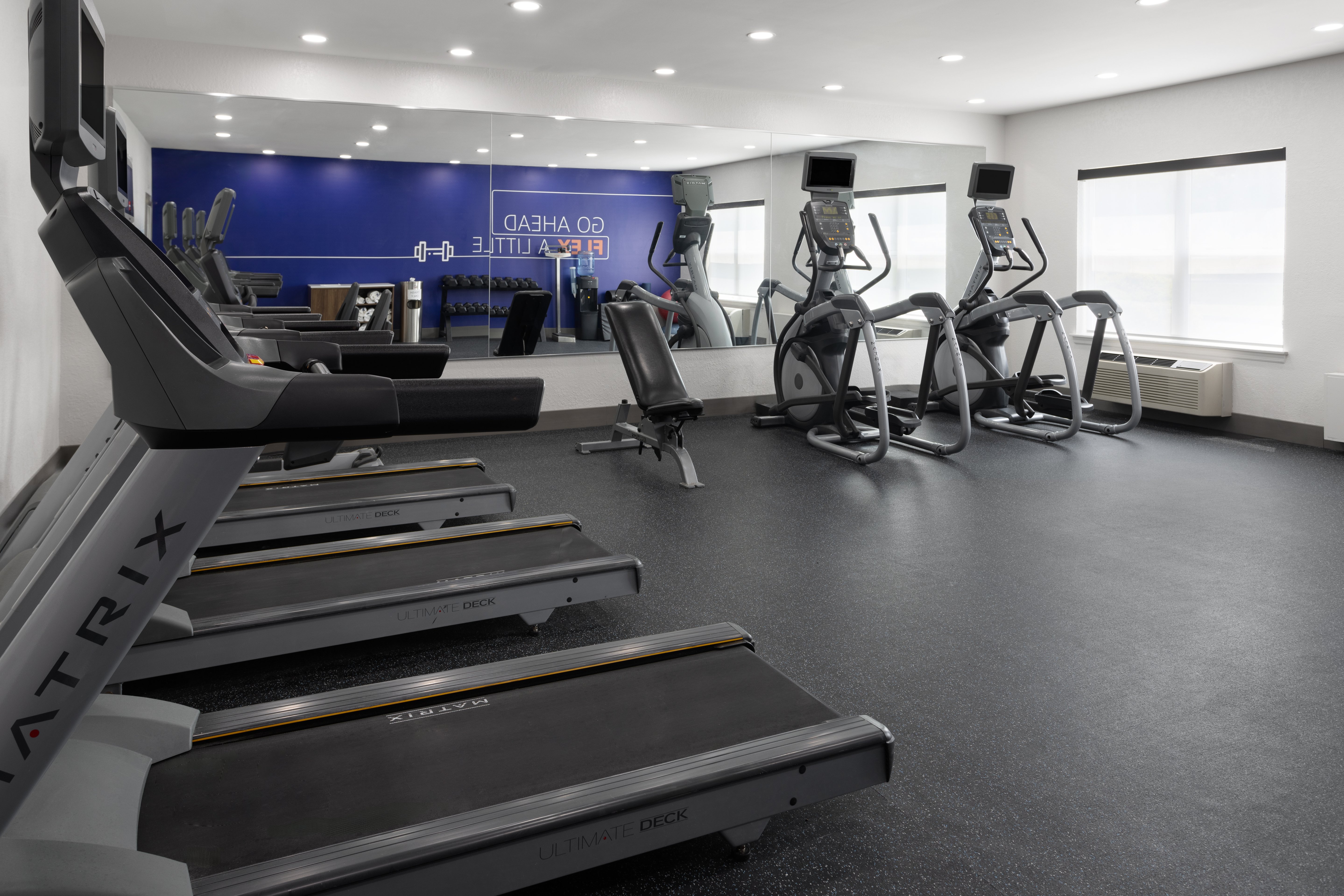holiday inn express and suites wyomissing an ihg hotel