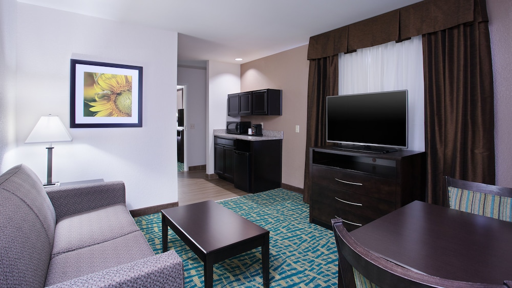 holiday inn express and suites wyomissing an ihg hotel
