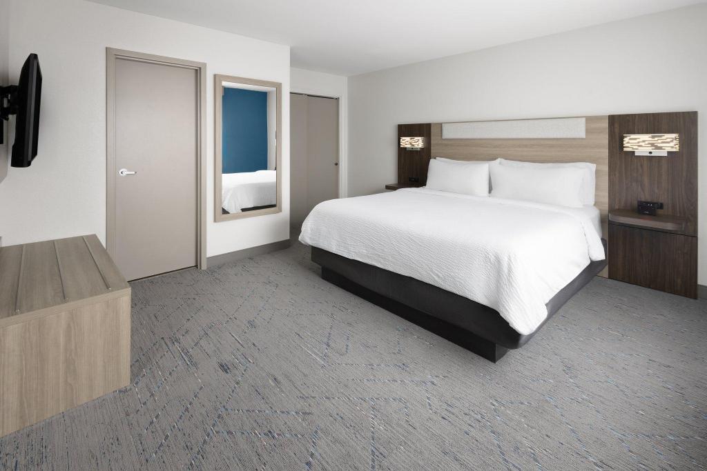holiday inn express and suites wyomissing an ihg hotel
