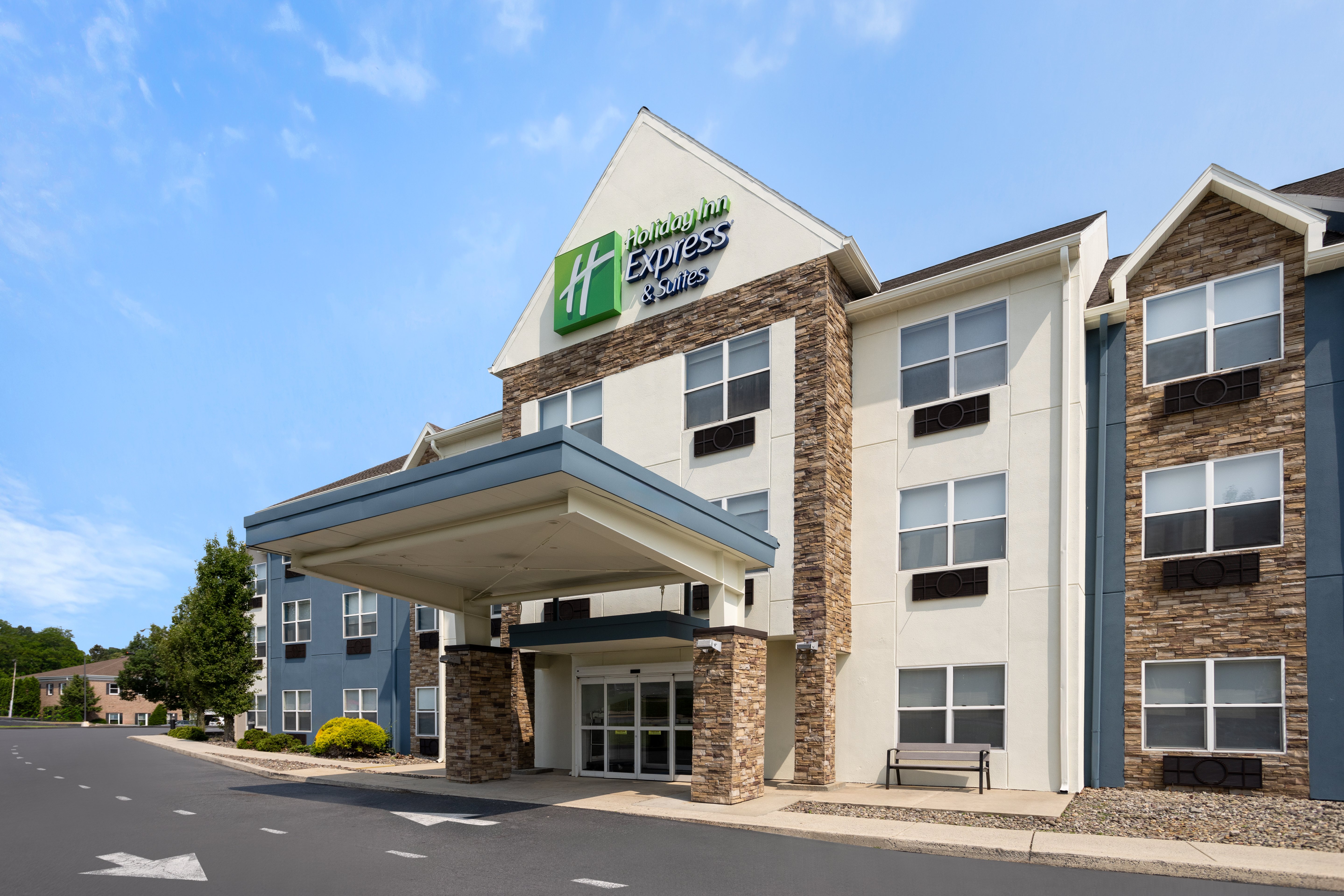 holiday inn express and suites wyomissing an ihg hotel