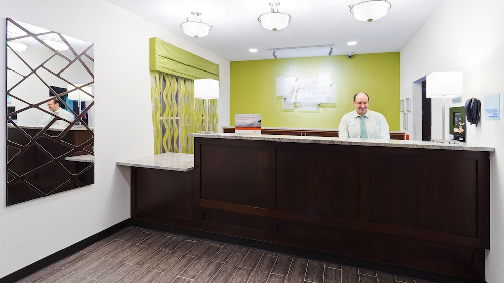 holiday inn express and suites wyomissing an ihg hotel
