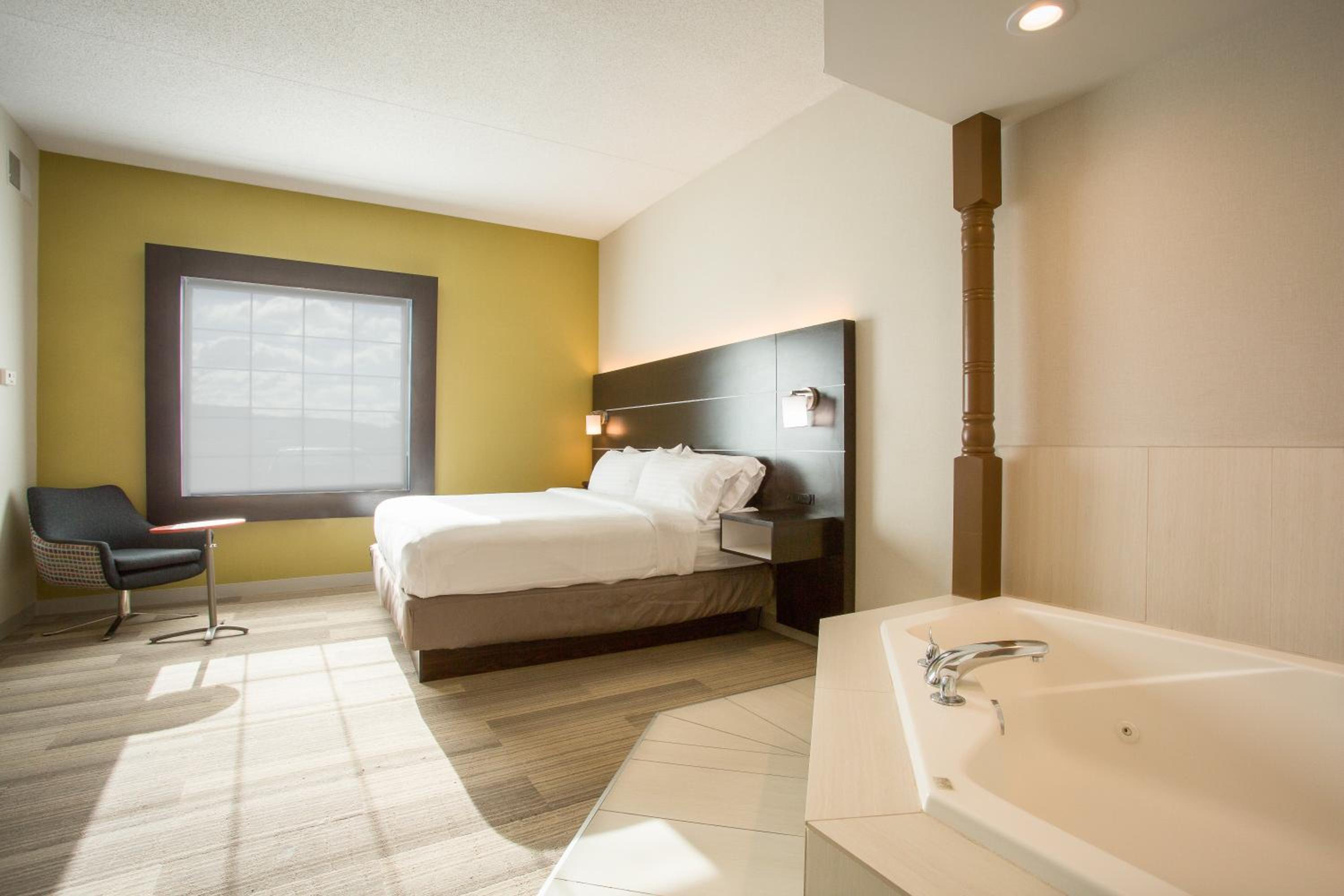 holiday inn express and suites reading by ihg