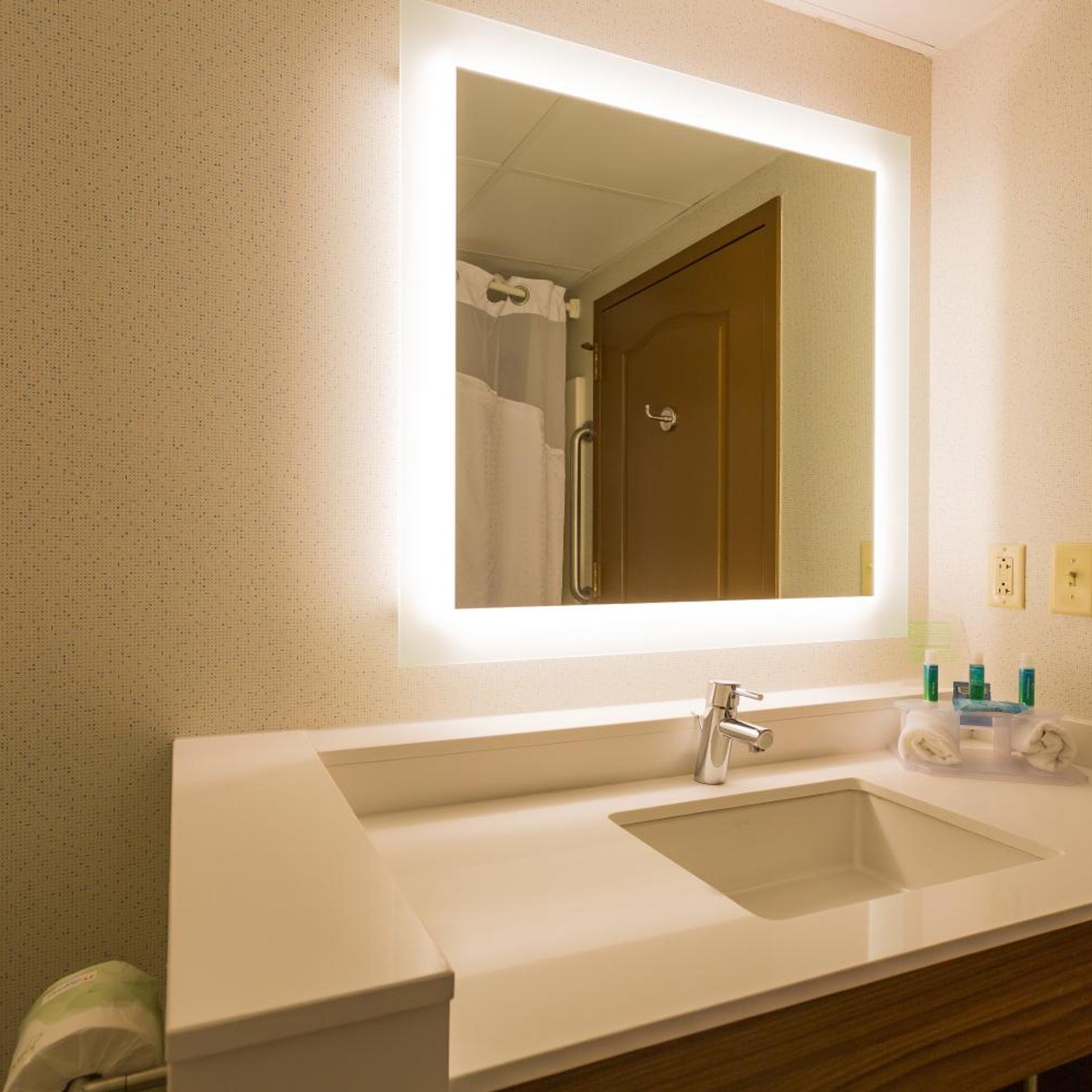 holiday inn express and suites reading by ihg