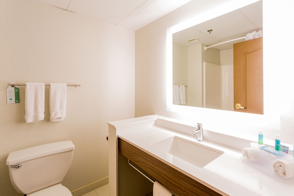 holiday inn express and suites reading by ihg