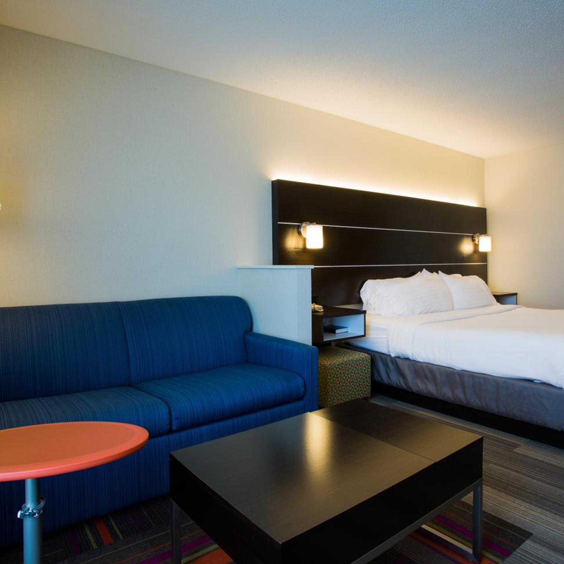 holiday inn express and suites reading by ihg