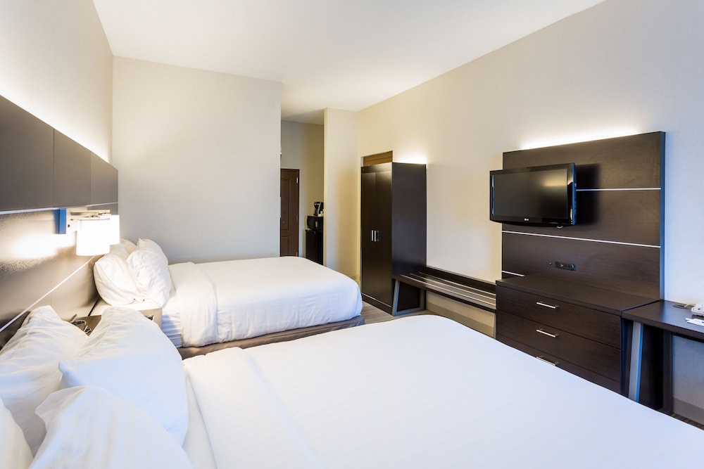 holiday inn express and suites reading by ihg