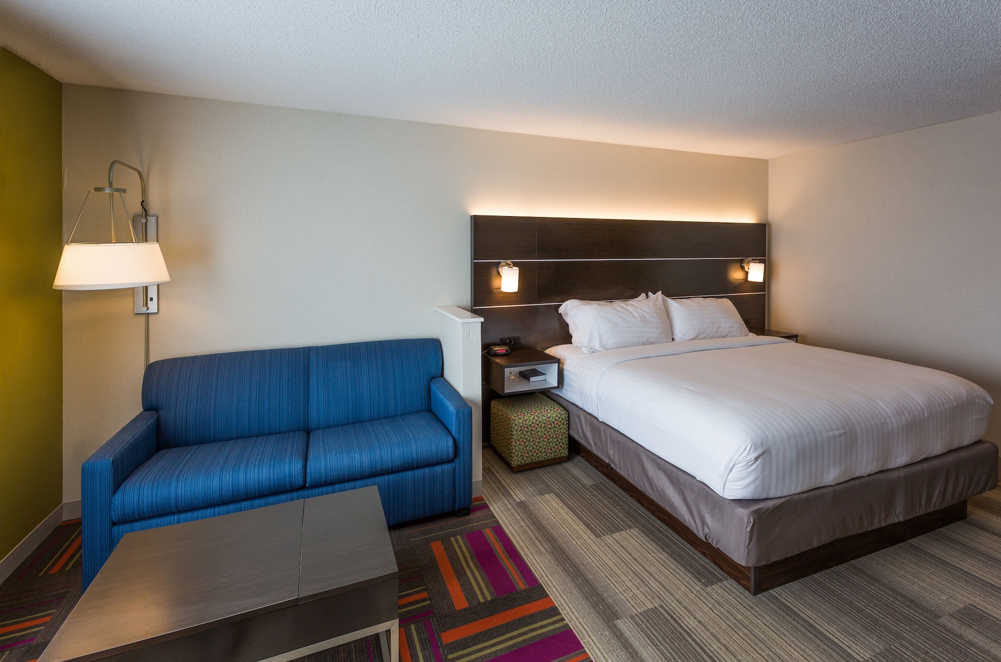 holiday inn express and suites reading by ihg