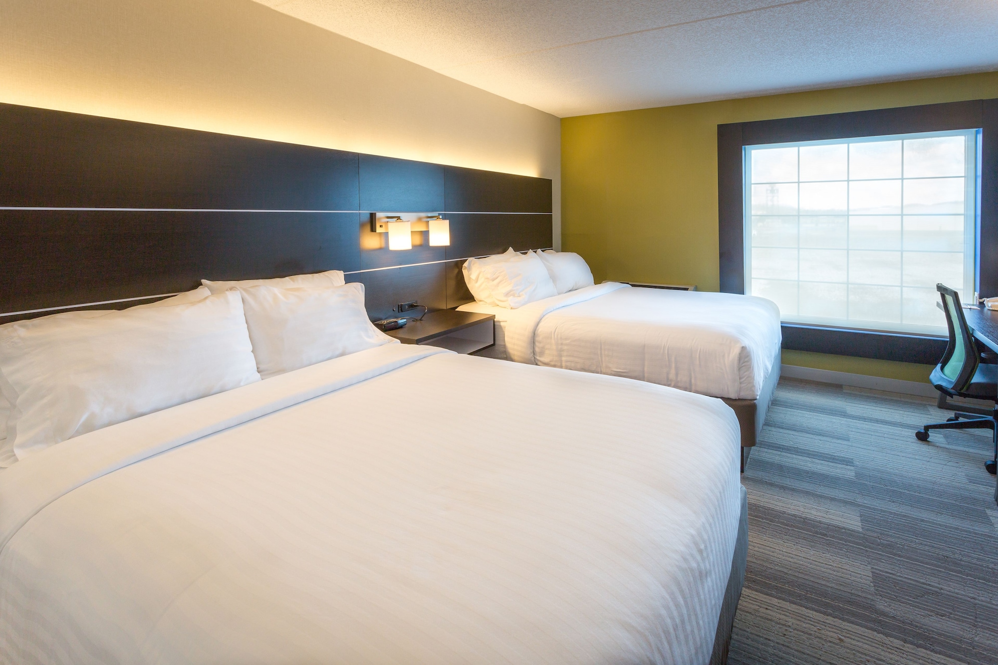 holiday inn express and suites reading by ihg