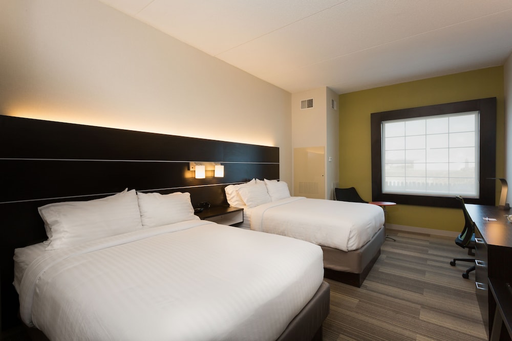 holiday inn express and suites reading by ihg