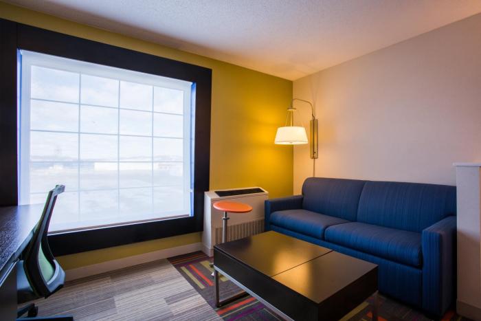 holiday inn express and suites reading by ihg
