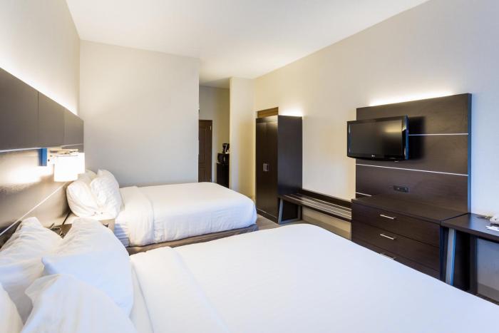 holiday inn express and suites reading by ihg