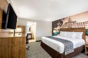 Clarion Pointe East Lansing University Area,Near Michigan State University,3 star