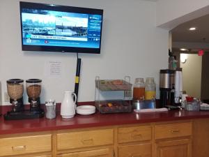 americas best value inn charlotte mi