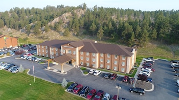comfort inn and suites custer