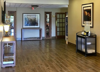 comfort inn and suites custer