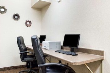 comfort inn and suites custer