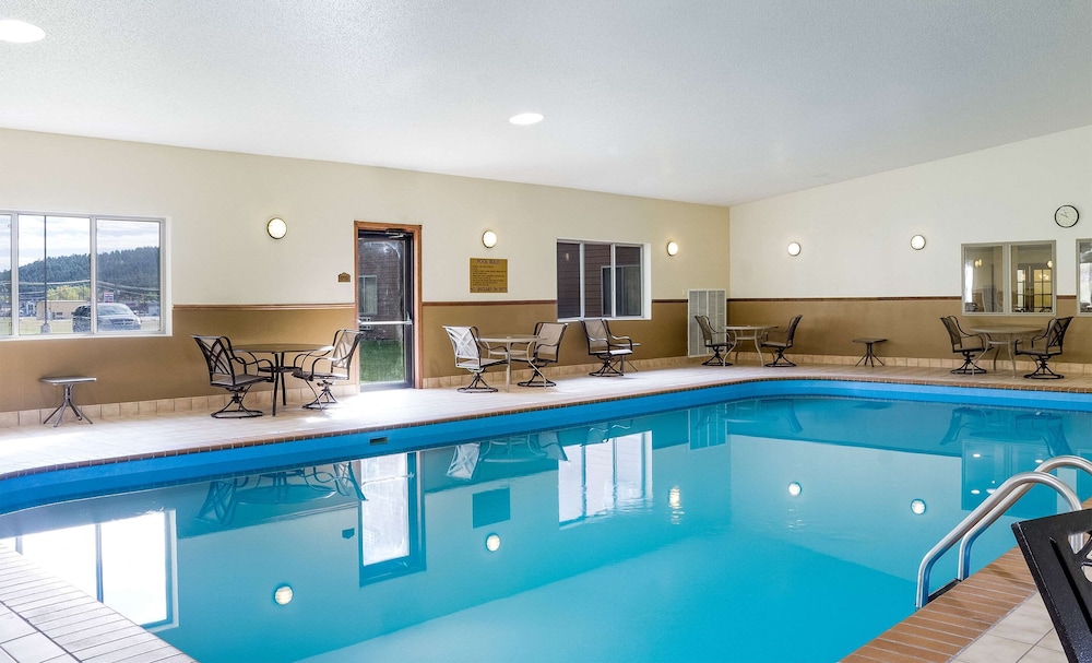 comfort inn and suites custer