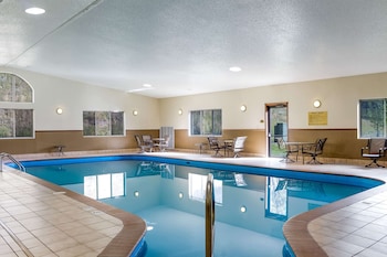 comfort inn and suites custer