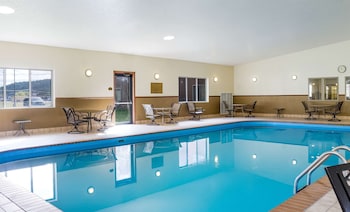 comfort inn and suites custer