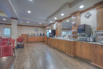 comfort inn and suites custer
