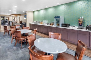 everspring inn and suites