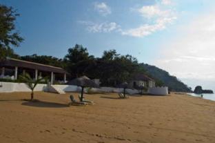 Sunbird Livingstonia Beach Hotel,Near Lizard Island,3 star