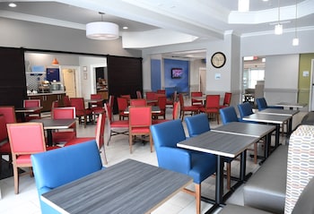 holiday inn express hotel and suites valdosta southeast by ihg