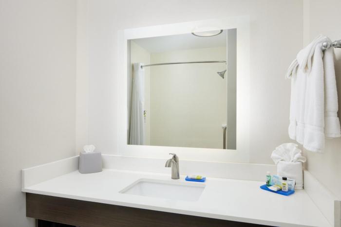 holiday inn express hotel and suites valdosta southeast by ihg