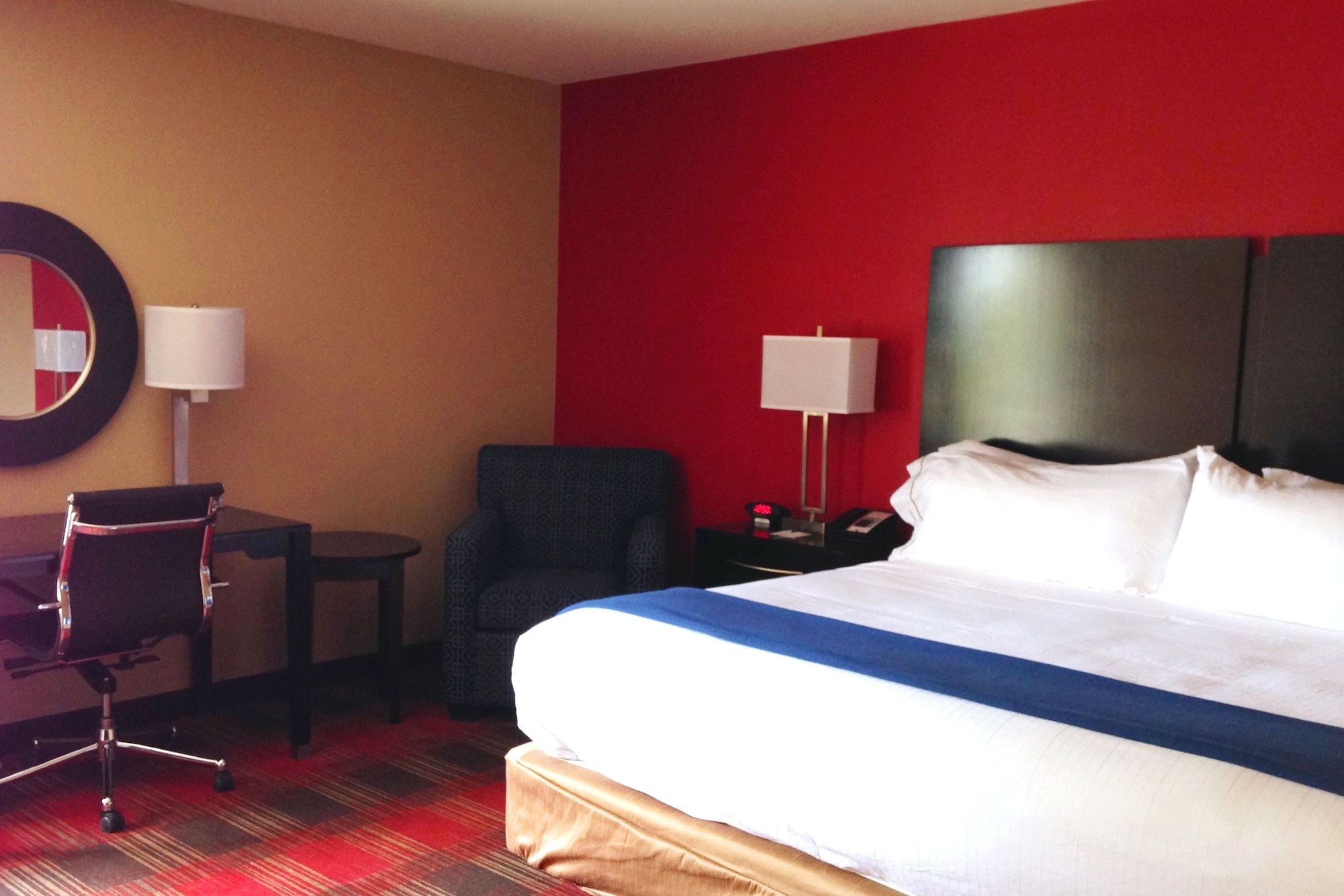 holiday inn express and suites jackson downtown co