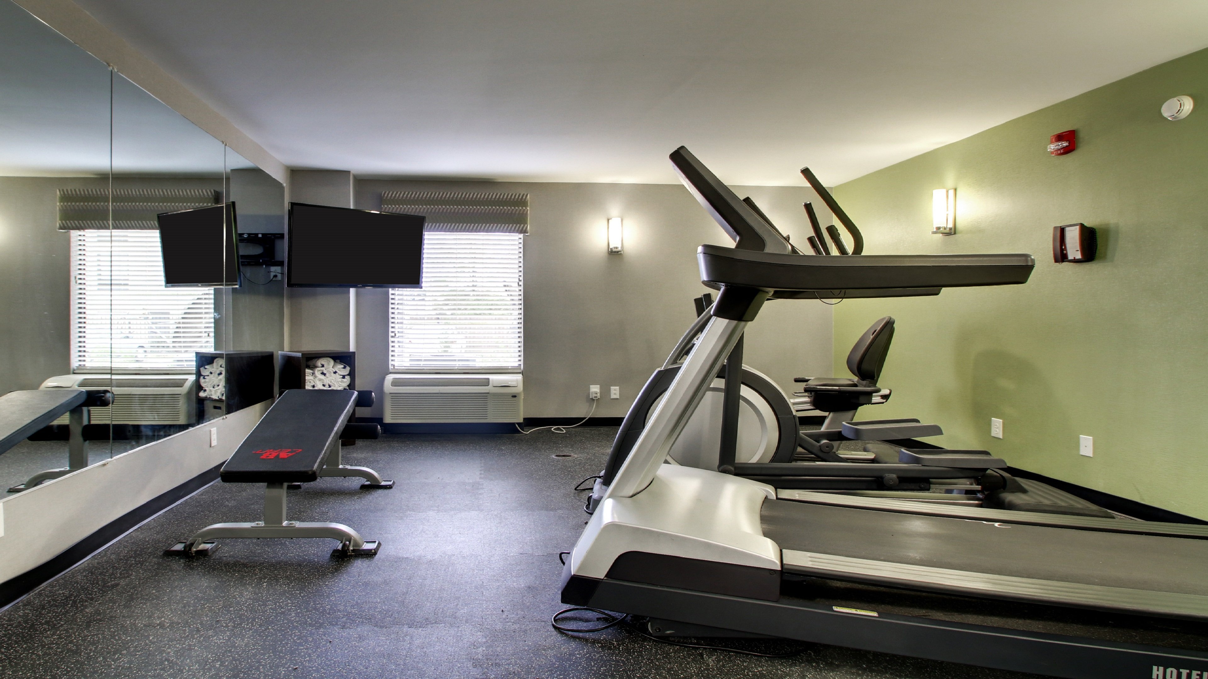 holiday inn express and suites jackson downtown co