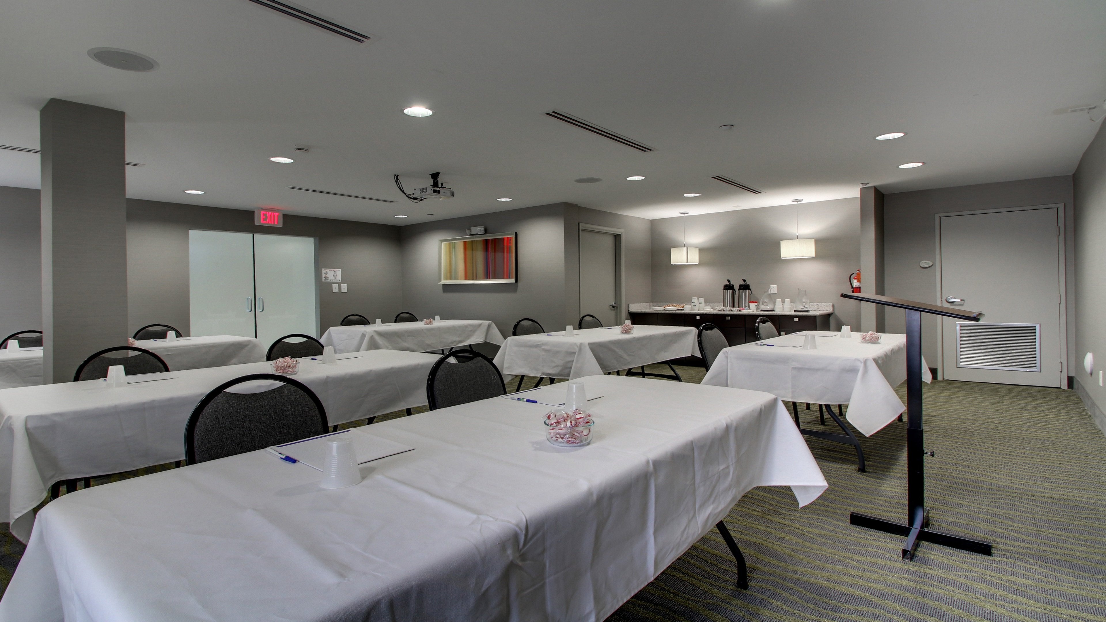 holiday inn express and suites jackson downtown co