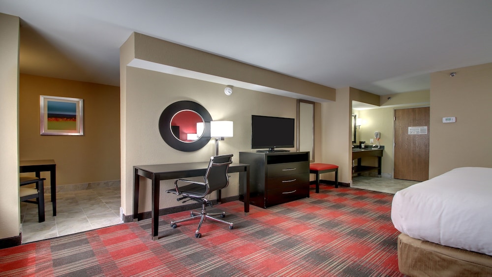 holiday inn express and suites jackson downtown co