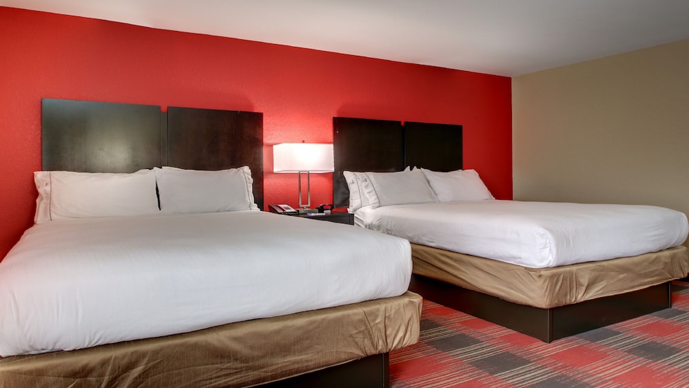 holiday inn express and suites jackson downtown co