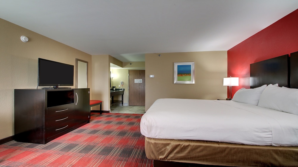 holiday inn express and suites jackson downtown co