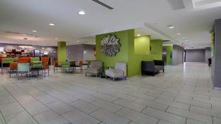 holiday inn express and suites jackson downtown co