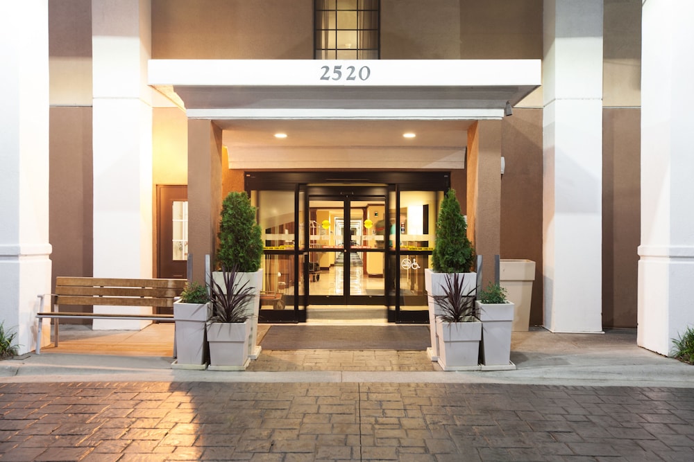 holiday inn exp winston salem by ihg