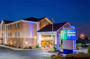 Holiday Inn Exp Winston Salem By Ihg,Winston-Salem>>Winston - Salem,3 star