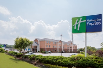 Holiday Inn Exp Winston Salem By Ihg,Winston-Salem>>Winston - Salem,3 star