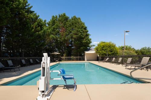 holiday inn exp winston salem by ihg