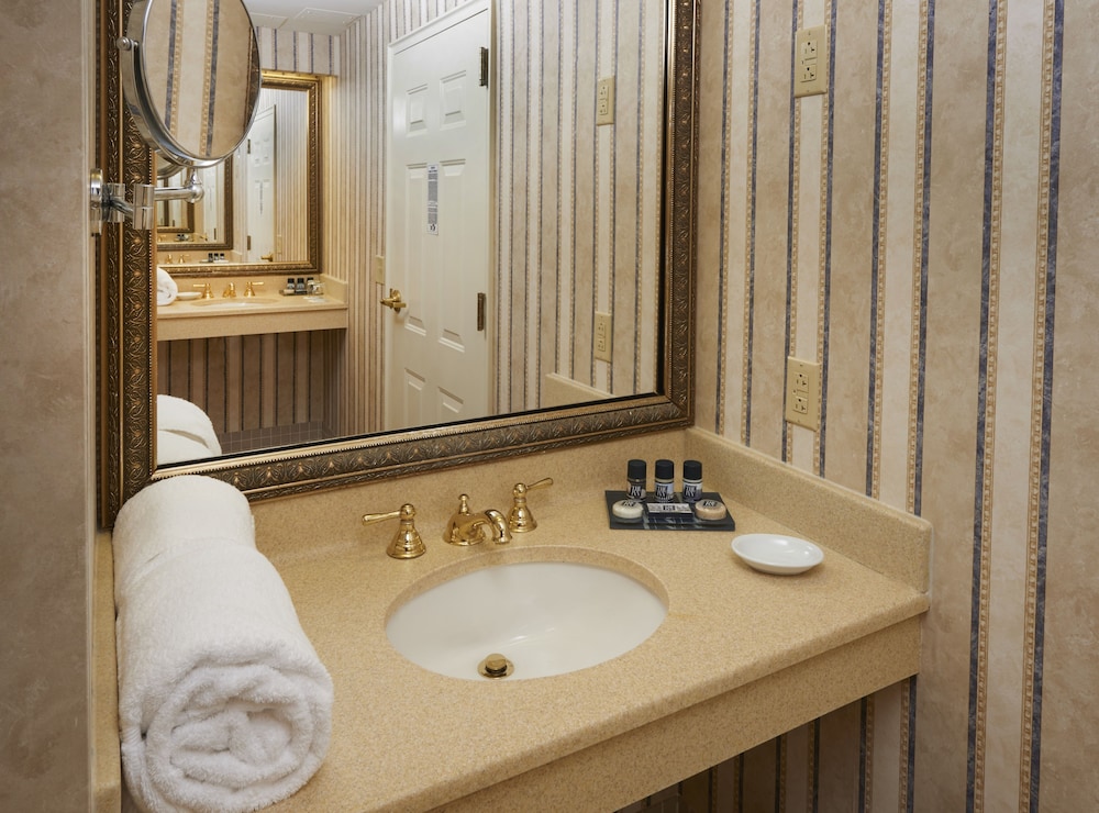 the nittany lion inn