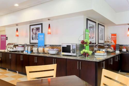hampton inn champaign urbana
