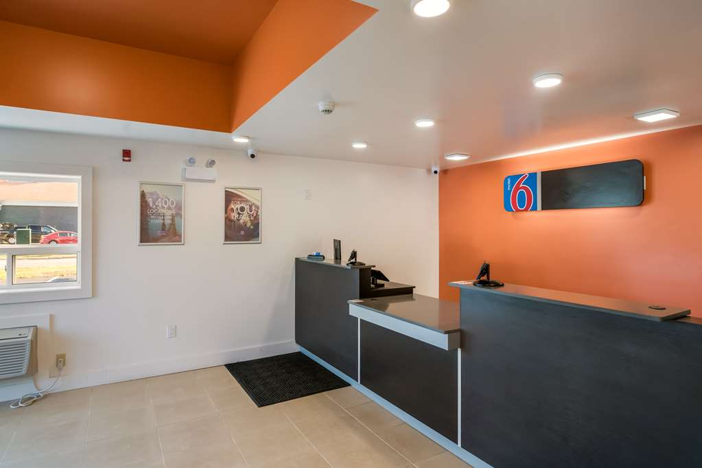 motel 6 moncton nb