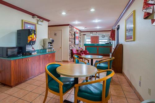 red roof inn west memphis ar