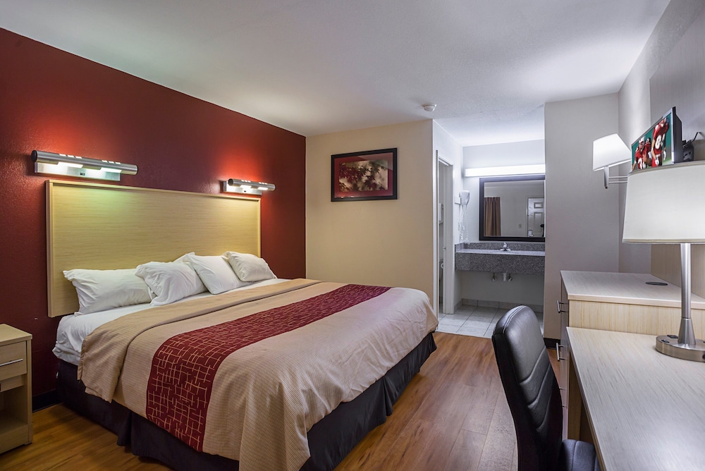 red roof inn west memphis ar