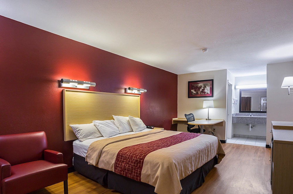 red roof inn west memphis ar